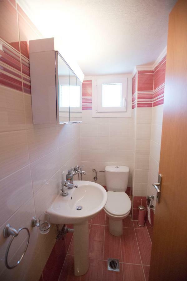 Elena Luxury Apartment Keramotí Esterno foto